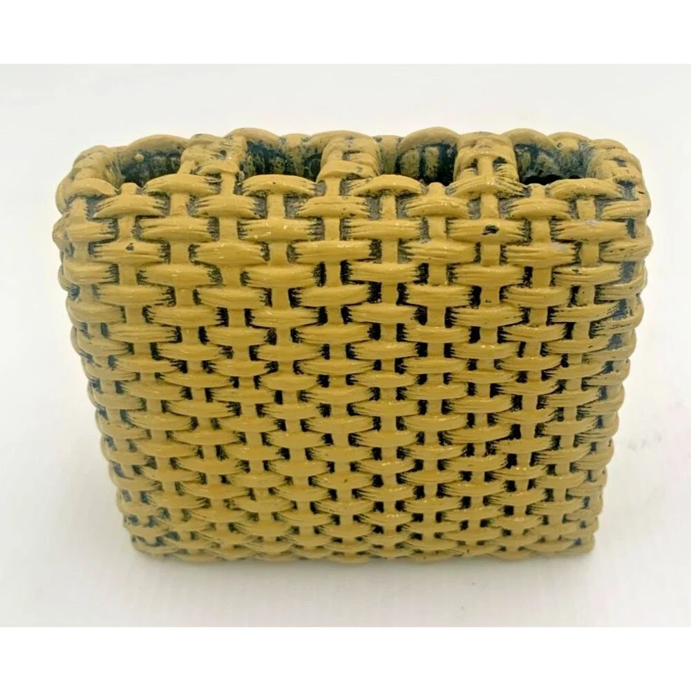 Vintage Beige Basketweave Ceramic Toothbrush Holder MCM Tradewind Bay Bathroom